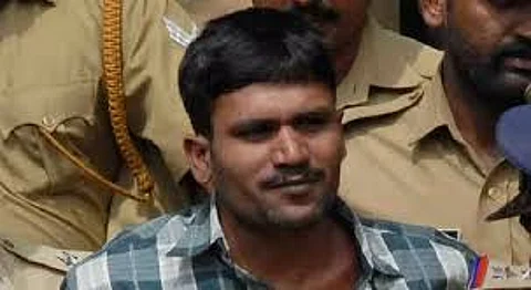 സൗമ്യ വധക്കേസ് പ്രതി ഗോവിന്ദച്ചാമി ജയിൽ ചാടി