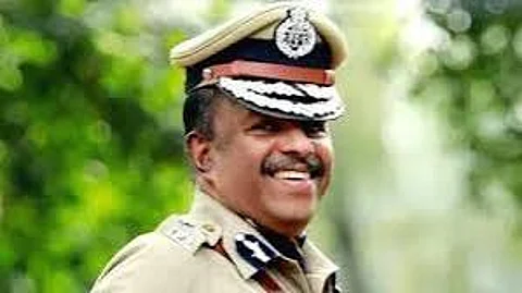അജിത് കുമാറിന് ക്ലീൻചിറ്റ് നല്കിയ അന്വേഷണ റിപ്പോർട്ട് കോടതി തള്ളി
