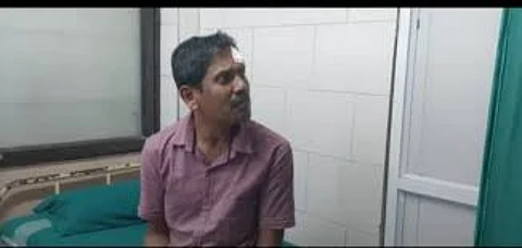 നടുറോഡിൽ റിട്ട. ബാങ്ക് ജീവനക്കാരനെ ആക്രമിച്ച് പണം കവർന്നു