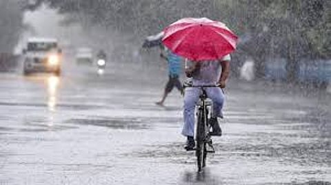 ശക്തമായ മഴയ്ക്ക് സാധ്യതയെന്ന് മുന്നറിയിപ്പ്.