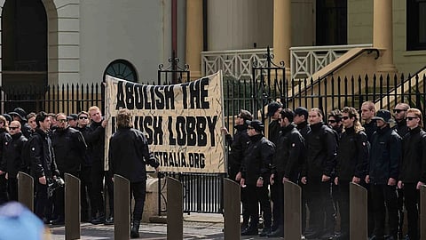 NSW പാർലമെന്റിന് പുറത്ത് നവ-നാസി പ്രതിഷേധം