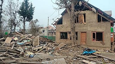 ഉമര് നബിയും കുടുംബവും താമസിച്ചിരുന്ന വീട് തകര്ത്തു