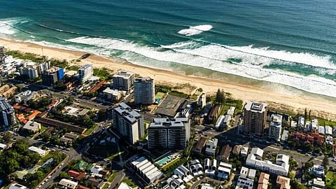 പാം ബീച്ചിൽ തിരമാലയിൽപ്പെട്ട് വിനോദസഞ്ചാരി മരിച്ചു