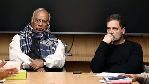 ബംഗാളില് എല്ലാ സീറ്റുകളിലും ഒറ്റക്ക് മത്സരിക്കാൻ കോൺഗ്രസ്