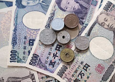 അവധിക്കാല അവധികൾക്കിടയിലും ജപ്പാൻ ഇടിഞ്ഞു, ഓസ്ട്രേലിയ നേട്ടത്തിൽ