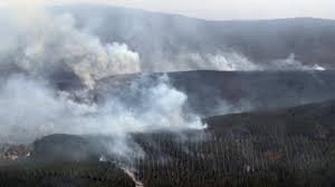 വിക്ടോറിയയിൽ കാട്ടുതീ; എ1 മൈൻ സെറ്റിൽമെന്റിൽ മുന്നറിയിപ്പ്