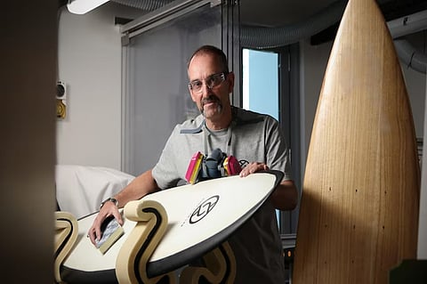 സ്രാവുകളെ തുരത്താൻ ഇനി 'സ്മാർട്ട്' സർഫ് ബോർഡുകൾ; വോളോംഗോങ് ഗവേഷകരുടെ പുതിയ കണ്ടെത്തൽ