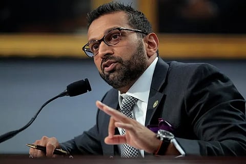 ദി അറ്റ്ലാന്റിക് മാസികയ്ക്കെതിരെ കേസ് ഫയൽ ചെയ്ത് എഫ്ബിഐ ഡയറക്ടർ