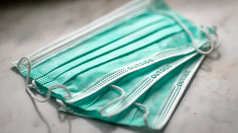 Smoking traditional or non-combustible cigarettes while wearing a surgical mask results in a two-fold rise in exhaled carbon monoxide and impaired blood vessel function compared to non-mask periods (representational image - Unsplash)
