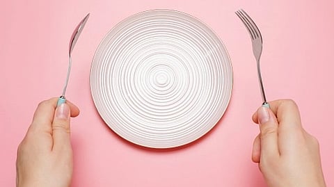 Young people who eat healthy breakfasts at home have better psychosocial health (Unsplash)