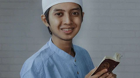 Haifz Mohammad Ali Iqbal, a resident of Karnataka Bengaluru, secured 680 marks in NEET. He expressed his intentions and ardent desire to become a doctor in order to help the needy (Representational Image source-Unsplash)