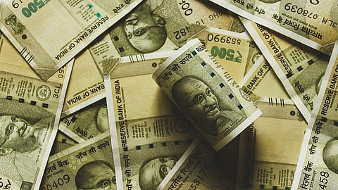 The accused had his "Open Sesame!" moment after he deactivated alarm and sabotaged the CCTV. Shaikh opened the vault and transferred bundles of Rs. 2000 to chute through AC duct (image source-Pixabay)