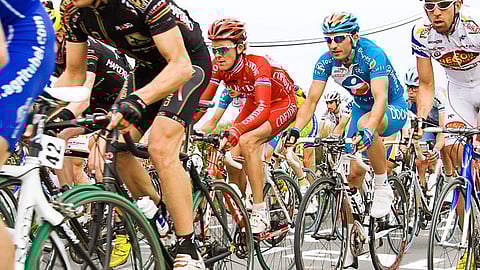 A group of Cyclists . Wikimedia Commons