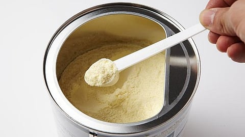 Digital Marketing of Formula Milk Linked to Unhealthy Feeding. (Image: Wikimedia Commons)