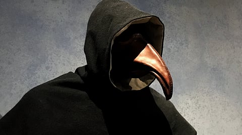 Plague doctors in the 1700s employed perfumed respirators with two small nose holes. The beak carried juniper berries, ambergris, cloves, labdanum, myrrh, storax, dried roses and carnations, lavender and peppermint herbs, camphor, or a vinegar sponge to protect against "bad air".