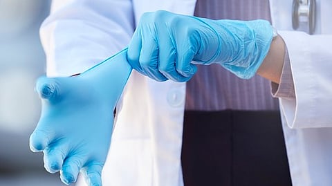 When labor is not going as it should, clinicians can use a wide array of medical technologies to determine what is wrong. However, in low- and middle-income countries, these technologies and skilled staff who can use them are not always available.