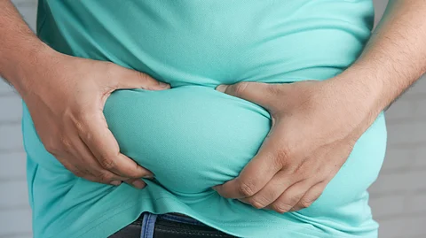 A standard weight loss program will involve a therapist, dietitian and sometimes a psychologist.