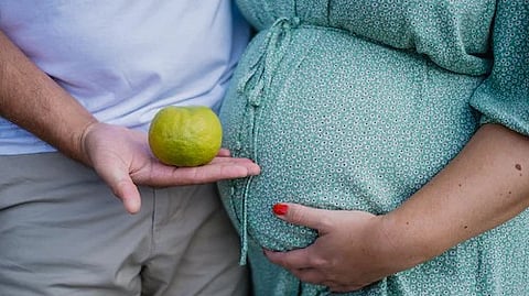 The study has mixed implications for people born to overweight mothers who struggle with their own weight.