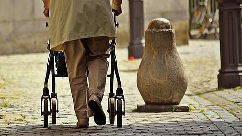 Doctor had operated on the healthy right leg of a patient instead of the left leg.