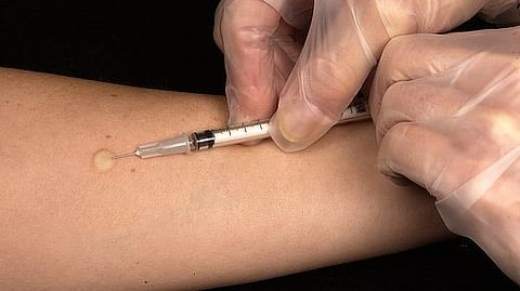 A bill pending in the California legislature would require schools to notify parents that their kids are expected to be vaccinated for HPV before entering eighth grade