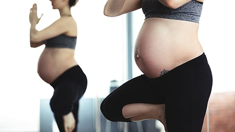 Pregnant women who want to avoid and manage back pain can learn the transversus abdominus, multifidus, and pelvic floor coactivation techniques from physiotherapists.