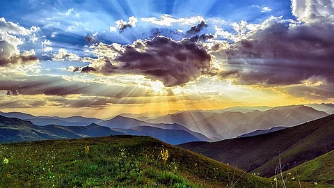 The samples that were collected and analyzed showed an average of around 8,000 bacteria per milliliter of cloud water.