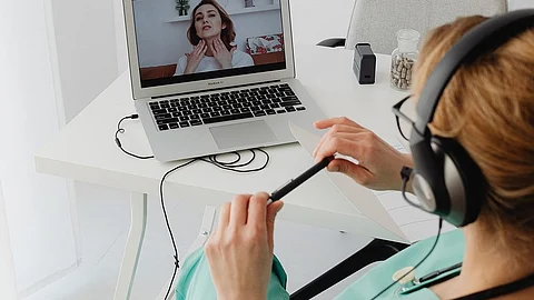 The nurse was instructed via video call and she did the operation, but unknowingly she cut an important vein in the stomach which led to Malti's death. (Representational image: Pixabay)