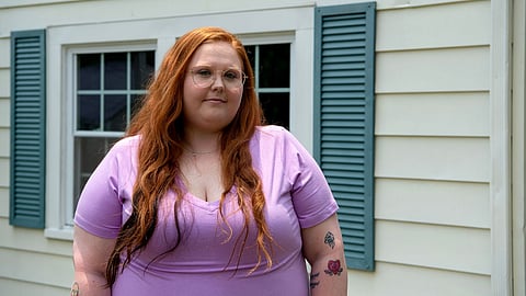 Bethany Birch paid more than $5,200 toward her medical debt after getting sued by
Ballad Health in 2018.
Owing
to a Tennessee court judgment, s
he accrued an additional
$2,700 in interest over
that time.
(Maddy Alewine for KFF Health News