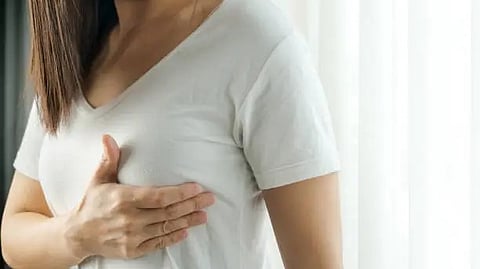 Breast cancer survivors experience faster rates of biological aging, leading to higher rates of age-related diseases and physical/cognitive decline compared to cancer-free women (Pixabay)