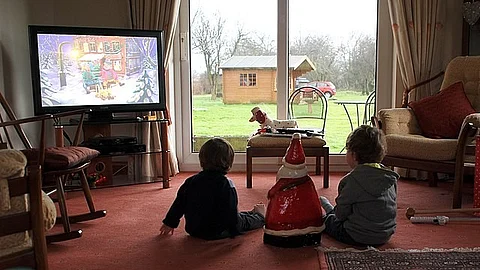 A recent study conducted at the University of Otago has strengthened the existing evidence linking excessive television viewing during childhood to adverse health outcomes in adulthood.
(Representational Image: Wikimedia Commons)