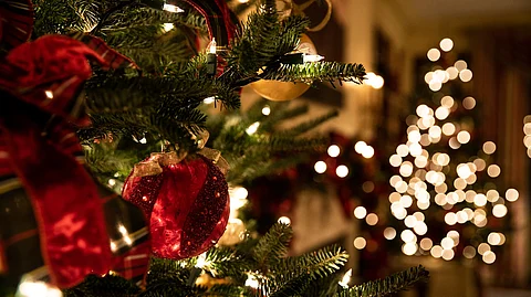 According to the results of a new poll by the American Psychological Association U.S. adults are feeling joyous but overwhelmed this holiday season. (Representational Image: Unsplash)