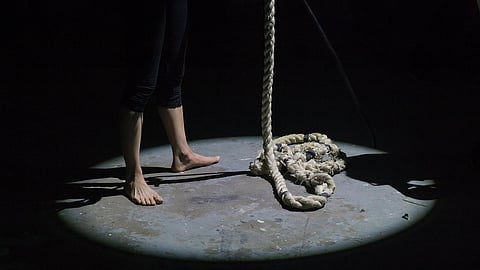 Recently, in Rae Bareli, Uttar Pradesh, an eye specialist killed his family. After killing his family, the doctor committed suicide by hanging himself due to depression (representational image: Unsplash)