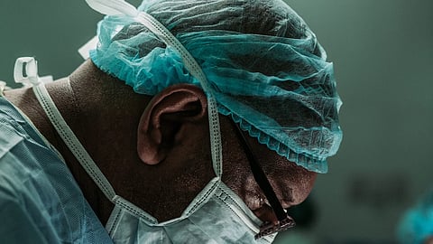 A senior doctor assaulted a junior resident doctor in Thane after a disagreement occurred between them. (Representational Image: Unsplash)