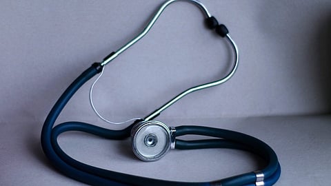 Although, to everyone’s shock, it was revealed that the doctors were under the influence of alcohol, this was further aggravated by the fact that this transpired in Wardha, a dry district. (Representational Image: Pixabay)