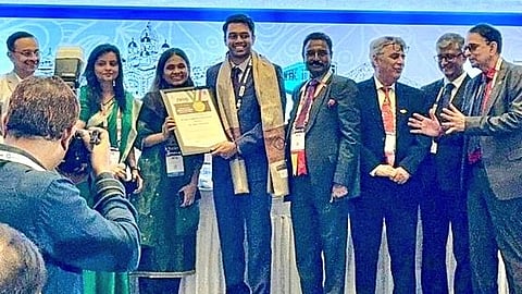 Dr. Atul Kamath, an eminent consultant ophthalmologist at Yenepoa Medical College, has been felicitated with the prestigious International Ophthalmic Heroes of India Award. (Image Source: Twitter account of Dr Atul Kamath - @kamathatul)