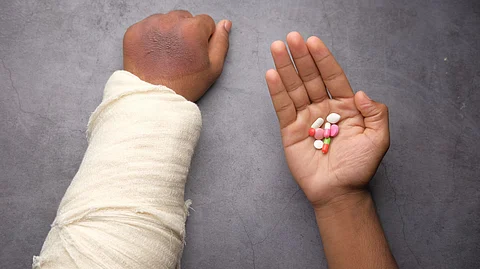 The boy with a broken arm rushed to the hospital but was refused by two government hospitals in east Delhi to receive treatment. The hospital stated that they had fewer staff members and medical supplies. (Representational image: Unsplash)