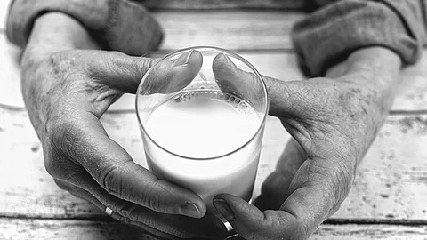 The patient discovered discrepancies, including charges for dietician visits that never occurred and the recommendation to consume milk at night, despite his ulcerative colitis condition. (Representational image: Pixabay)