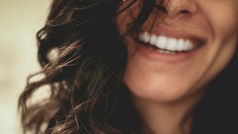 Your dentist will advise you to brush your teeth first thing in the morning when you wake up and last thing before you go to bed at night. (Representational Image: Unsplash)