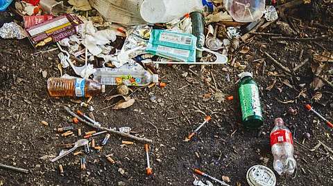 Karnataka’s decision to make drug abuse a non-bailable offense is a commendable step towards creating a safer and cleaner society. (Unsplash)