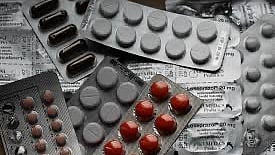 Popular Medications, Including Paracetamol and Pan D, Fail Quality Tests in CDSCO's Latest Findings.  (Wikimedia Commons)