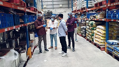 Food safety officials in Hyderabad detected a significant violation during an inspection at Zomato's Hyperpure warehouse in Kukatpally on October 29, 2024. (Image Credits: X Source/cfs_telangana)