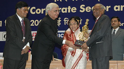 C Rangarajan highlights the need for increased healthcare spending in India, urging efficient fund utilization to improve services. (Wikimedia Commons)
