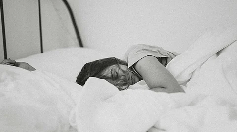 How Sleep, Socialization, and Sunlight Keep Your Brain Active and Healthy
(Representational image: Unsplash)