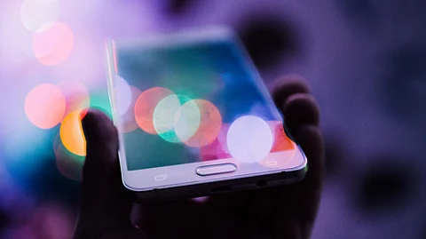Cluttered devices and overflowing storage might signal digital hoarding. Discover expert tips for clearing space and recognising when it’s time to seek professional help
(Representational Image: Unsplash)