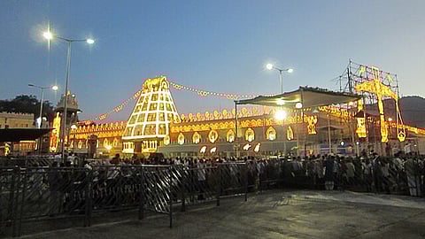 Tragic stampede at Tirupati leaves six dead, dozens injured. (Image: Wikimedia Commons)