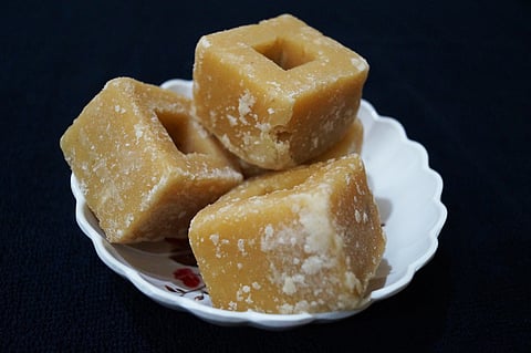 Jaggery is a source of several essential nutrients, including minerals such as iron, magnesium, and potassium, as well as antioxidants. (Wikimedia Commons)