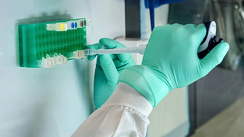 Lab Innovations for Life: Pioneering Accessible and Effective Cancer Immunotherapies. (Unsplash)