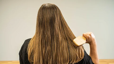 Scalp tenderness while brushing hair? It could signal an underlying health condition. (Wikimedia Commons)