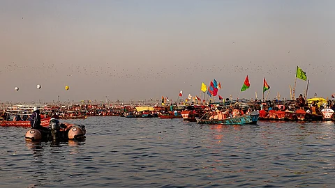 The report emphasizes that data variability of water quality is caused by a number of natural and anthropogenic factors.