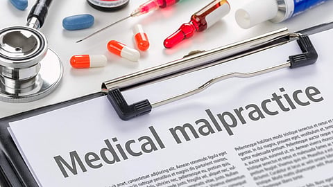 A graphic illustrating the concept of medical malpractice in the United States.